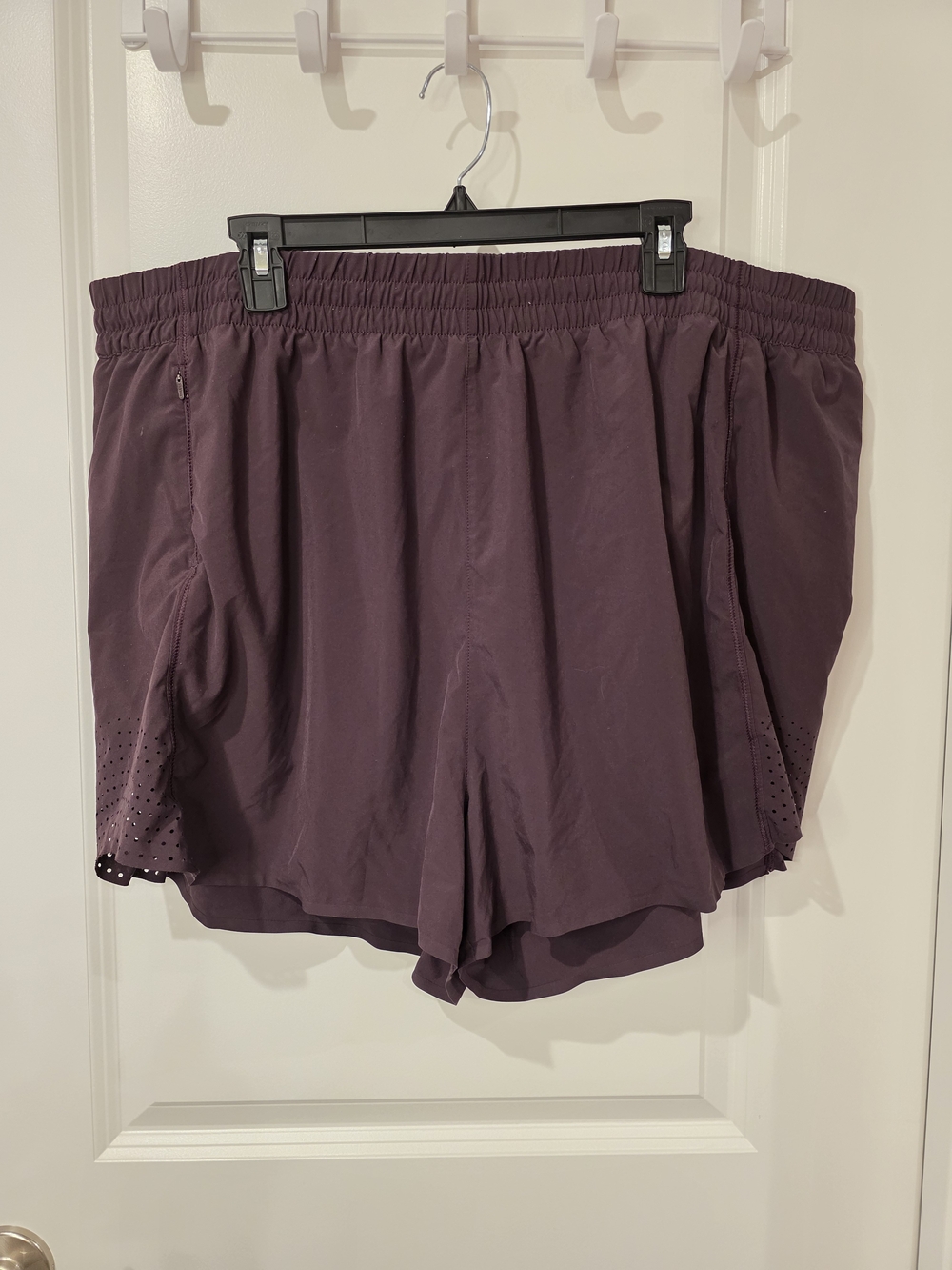 Athleta Hustle 3" Shorts